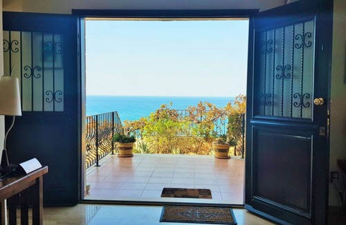 Esentepe Villa | Hermosa villa con increíbles vistas al mar y montaña en Esentepe, Kyrenia