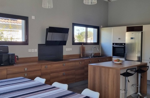 Cestas Villa | Beautiful villa with pool in the heart of Cestas