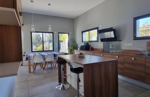 Cestas Villa | Beautiful villa with pool in the heart of Cestas