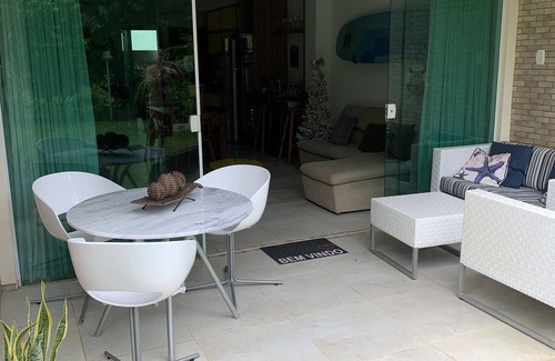 Itacimirim Casa | ¡Lindo Village !! Triplex, 4 suites, piscina con rayas, 200 mt de la playa de la Espera