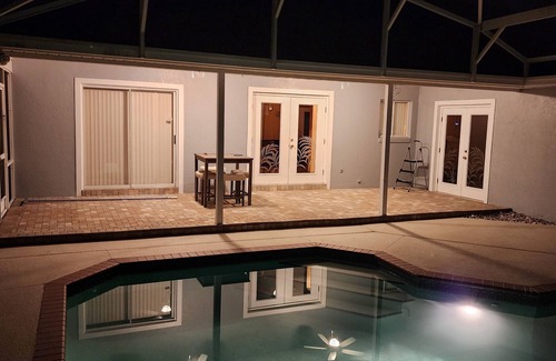 Campbell Casa | Beautiful vintage home with private pool
