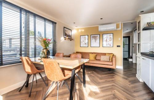 Municipality of Aalsmeer Alquiler De Eote | Beautiful Water Villa, near Schiphol and Amsterdam