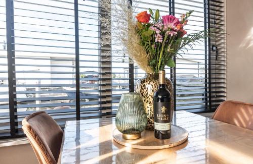 Municipality of Aalsmeer Alquiler De Eote | Beautiful Water Villa, near Schiphol and Amsterdam