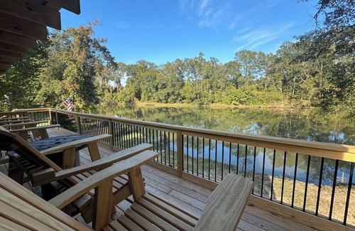 Modeste Casa | Beautiful Waterfront Camp