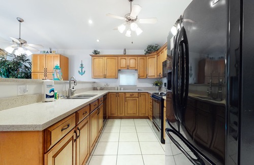Port Isabel Casa | Adecuado para perros, casa frente al mar con muelle privado, piscina compartida, jacuzzi