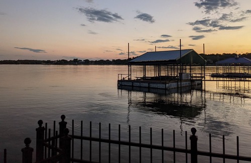 Runaway Bay Casa | BEAUTIFUL WATERFRONT HOME in Runaway Bay