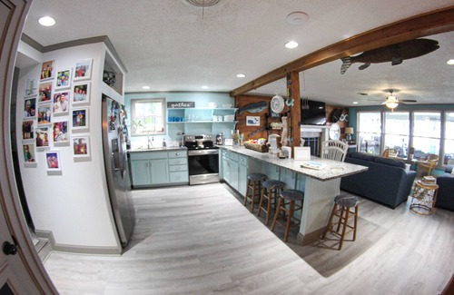 Wills Point Casa | Beautiful waterfront lake house!