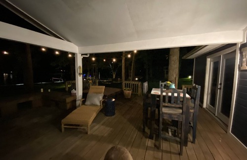 Wills Point Casa | Beautiful waterfront lake house!