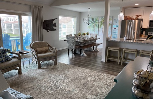 Harbor Oaks Condominio | Beautiful Waterfront Allegro North Private Fishing Pier, Boat Launch, Pool
