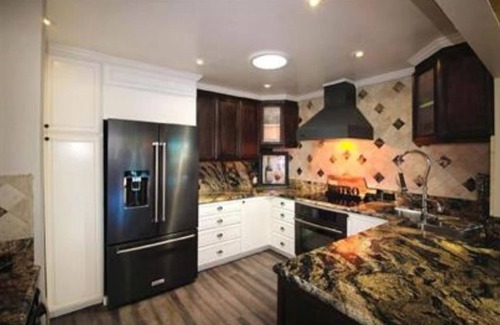 Coronado Cays Condominio | Beautiful waterfront east facing fully furnished upstairs condo.