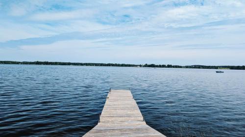 Greater Napanee Casa | Beautiful Waterfront Family -Fishing Escape!