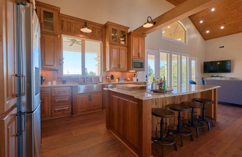 Hackberry Casa | HERMOSA CASA FRENTE AL MAR CON BOATHOUSE Y ENORMES PORCHES!