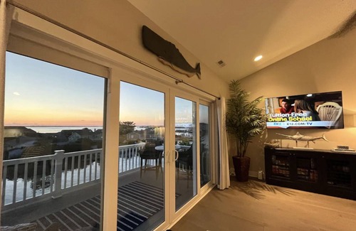 Ocean City Casa | Beautiful waterfront home in great location!