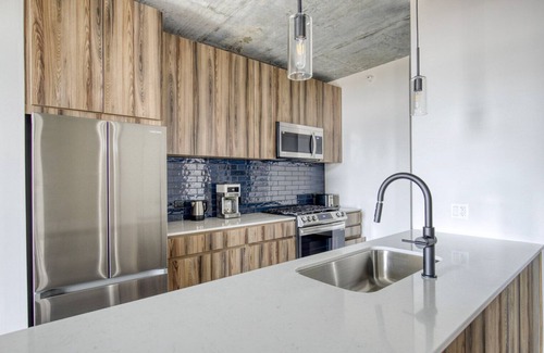 Near West Side Apartamento | Beautiful West Loop Jr 1BR w/ Gym, near Fulton Market, by Blueground