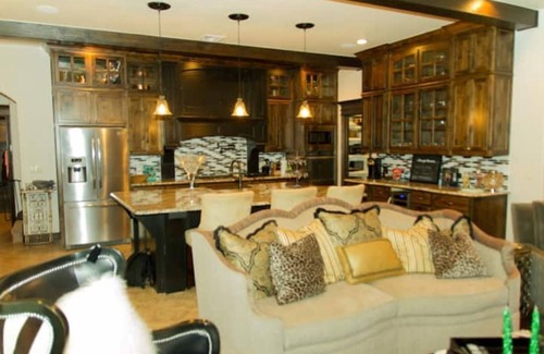 Ardmore Casa | Beautiful wooded acreage minutes from Lake Murray