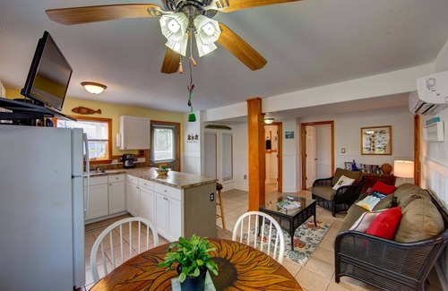 Frisco Apartamento | Beautiful wooded lot.Two minutes from the Atlantic Ocean and Pamlico Sound.