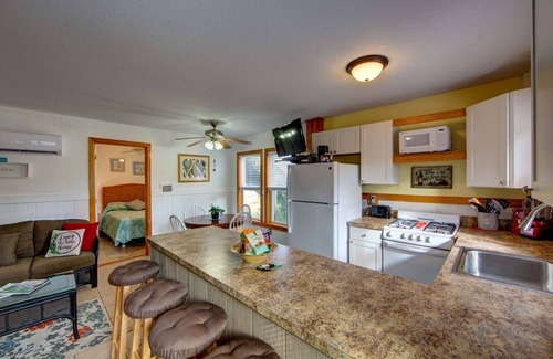 Frisco Apartamento | Beautiful wooded lot.Two minutes from the Atlantic Ocean and Pamlico Sound.