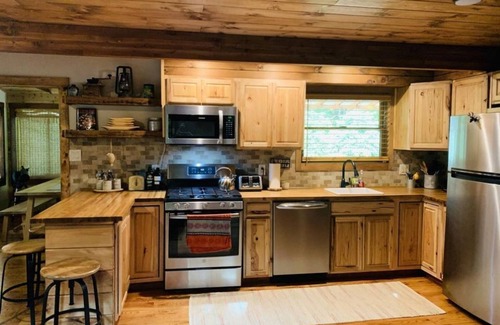 Albrightsville Cabina | Beautiful wooden lodge cabin in the Heart of the Poconos.