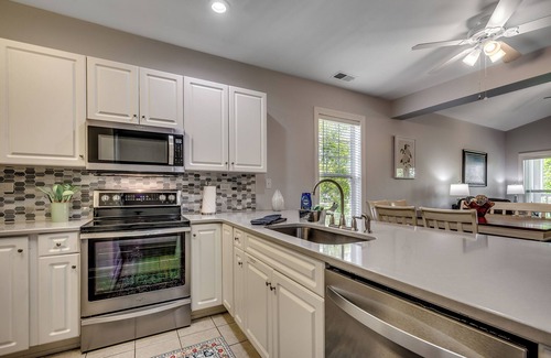 Carolina Forest Condominio | Beautiful World Tour 3B3Ba Condo on 12th Hole. Pool Access. Close to Everything!