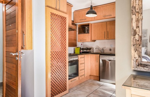 Stellenbosch Central Apartamento | Explore Stellenbosch desde este magnífico apartamento
