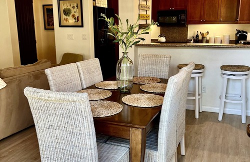 La Quinta Cove Villa | Precioso primer piso, unidad de esquina, muebles nuevos y excelentes vistas