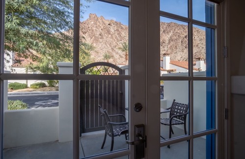 La Quinta Cove Villa | Precioso primer piso, unidad de esquina, muebles nuevos y excelentes vistas