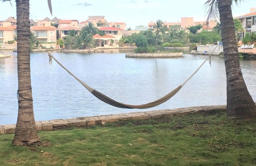Puerto Aventuras Casa | BEAUTIFULL 4 BDRS. WATER FRONT VILLA