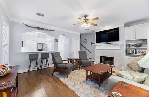 Fort Worth Cultural District Casa | Beautifully Appointed Home in the Heart of Fort Worth!