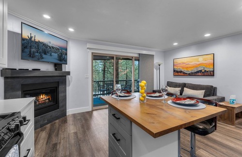 Century West Condominio | Beautifully Appointed Condo 1st Floor Condo with Resort Amenities, Deck