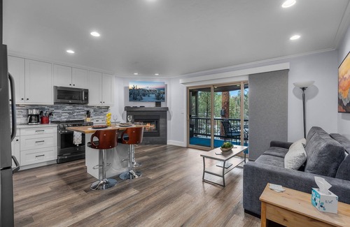 Century West Condominio | Beautifully Appointed Condo 1st Floor Condo with Resort Amenities, Deck