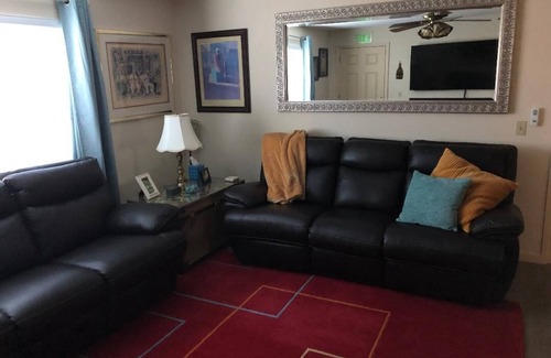 Vallejo Apartamento | Beautifully Appointed Spacious Studio. Minutes from Napa Valley, Sonoma, & SF