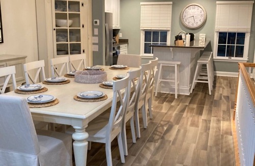 Buck Island Casa | BEAUTIFULLY DECORATED ~ CLOSE TO THE BEACH ~ 5 BEDROOM/4 BATH