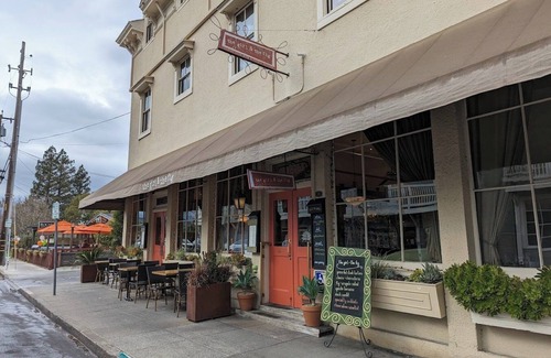 Sonoma Casa | Bonita casa adosada a 2 cuadras de la plaza Desde $ 215 noche, fuera de temporada
