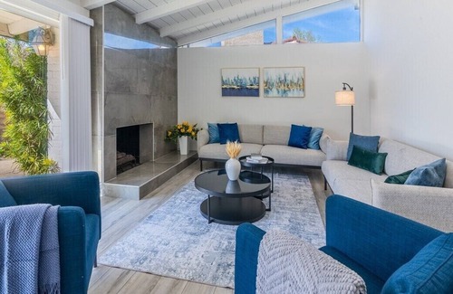 Winnetka Casa | Beautifully Designed 3BR/3BA Home - Pet Friendly!