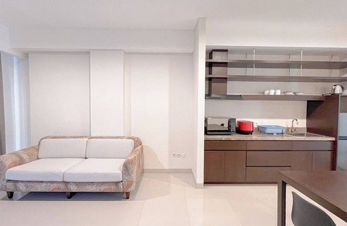By Pass Ngurah Rai Apartamento | Beautifully Designed 2BR (No Kitchen) Apartment at Skales Residence Nusa Dua Bali
