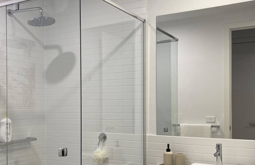 St. Albans Casa | Beautifully Designed Townhouse by Cedar Woods