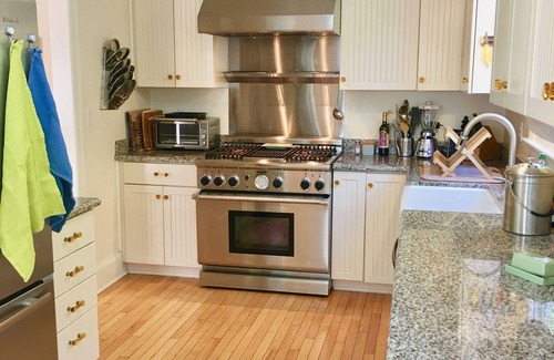 Northwest Berkeley Casa | Oasis bellamente detallado en Westbrae