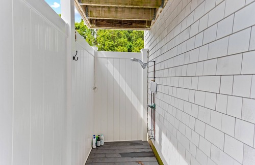 Centerville Casa | Beautifully furnished Barnstable home in the “center” of the action!