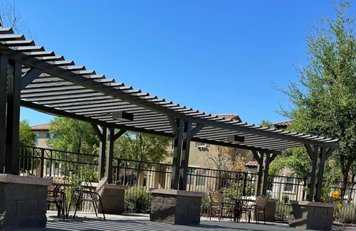 Power Ranch Condominio | Escapada bellamente amueblada a pocos minutos del aeropuerto Allegiant.