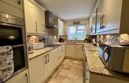 Brighton Casa | Beautifully presented 3 bed house above marina.