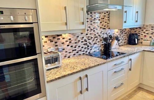Brighton Casa | Beautifully presented 3 bed house above marina.
