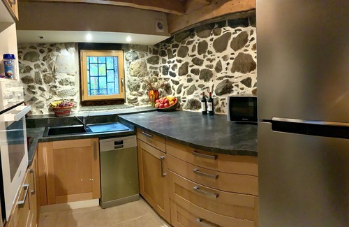 Arras-en-Lavedan Casa | Beautifully renovated 18th century house