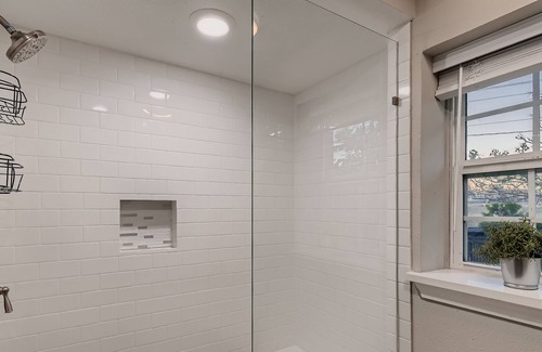 North Austin Civic Association Casa | Beautifully Remolded 3 Bedroom Nearby the Q2 Stadium and The Domain - by PMI Austin Metro