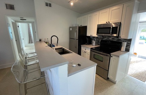 South Middle River Casa | Beautifully renovated PRIVATE home w/ NEW pool!