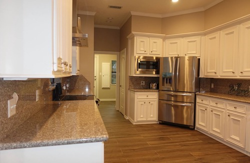 Walden on Lake Conroe Casa | Bellamente remodelado casa de vacaciones frente al lago