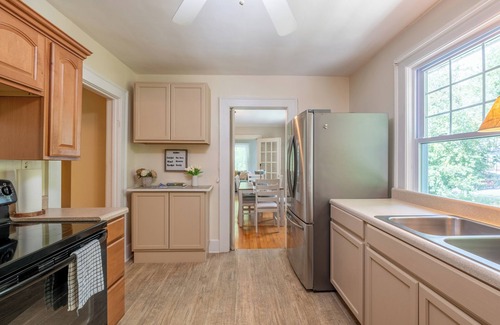 Mount Airy Casa | Beautifully Renovated Home Great Location with Short Walk to Main