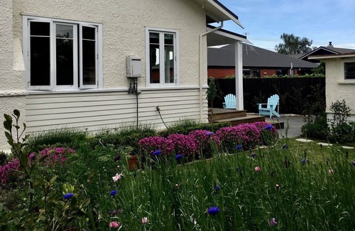 Blenheim Casa | Beautifully Renovated Bungalow