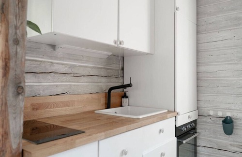 Salo Cabaña | Beautifully renovated red cottage by the lake