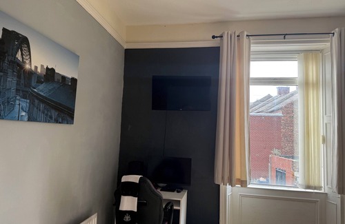 Gosforth Casa | Beautifully restored Georgian home: 3 large bedrooms and 2 bathrooms - sleeps 8