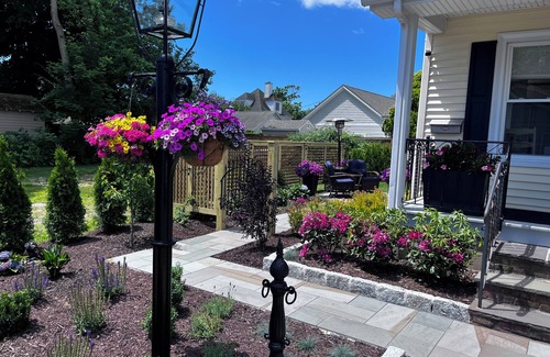 Mystic - New London Casa | Beautifully Restored 1890’s House in beautiful & picturesque downtown Mystic.